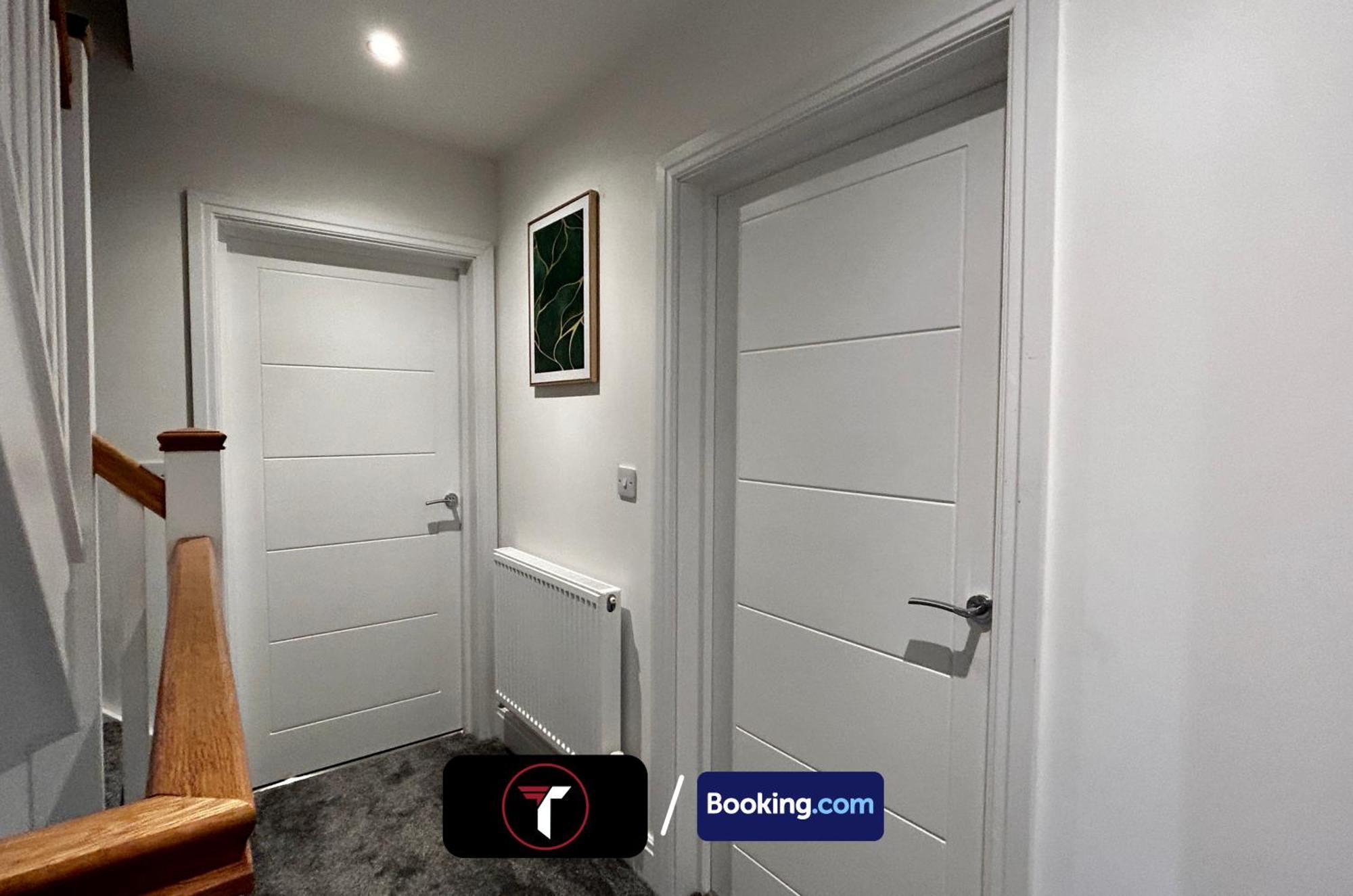 Spacious 4 Bedroom By Tara Stays Short Lets & Serviced Accommodation Aldershot With Free Wifi & Garden 外观 照片
